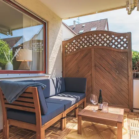 Apartment Cruwzo - Fantastic With Balcony And Parking