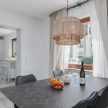 Cruwzo - Fantastic With Balcony And Parking * Waiblingen (Stuttgart)