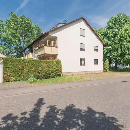 Cruwzo - Fantastic With Balcony And Parking